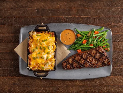 Lazy Dog Restaurant & Bar