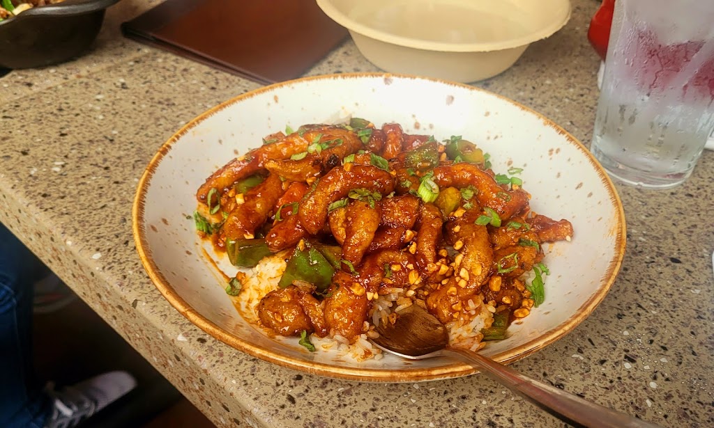 Lazy Dog Restaurant & Bar