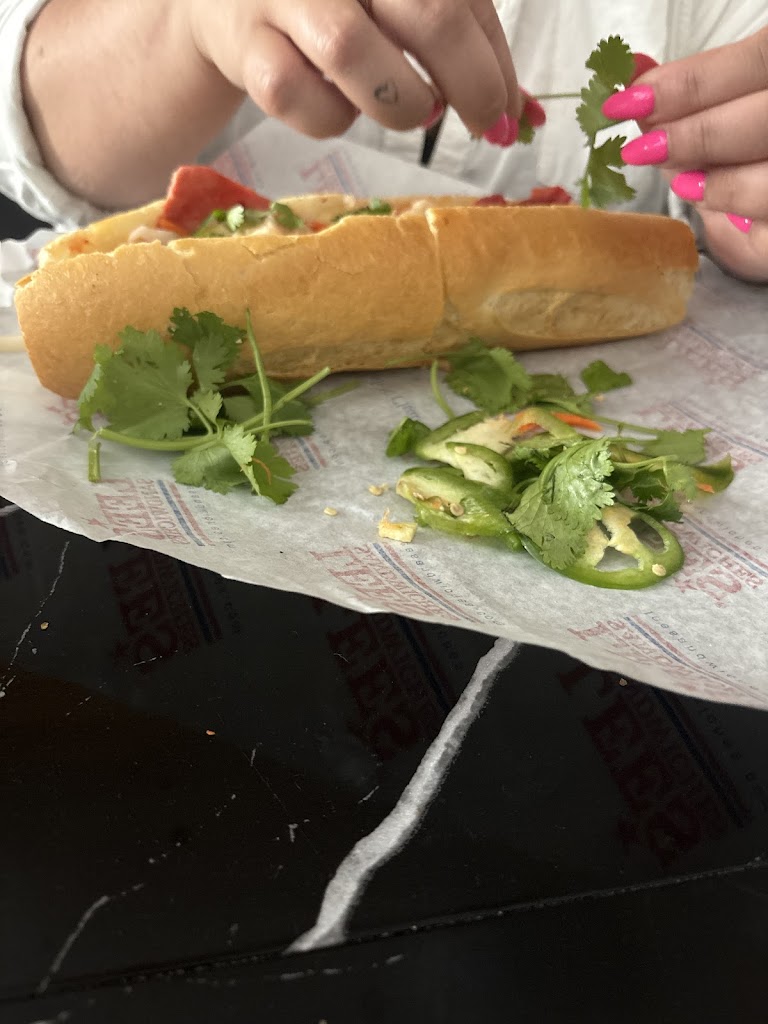 Lee's Sandwiches