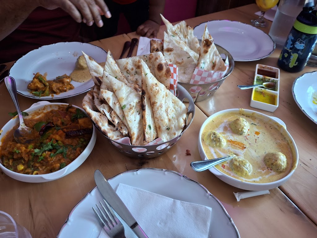 Leela Indian Food Bar (Dundas) Best Indian Restaurant Toronto