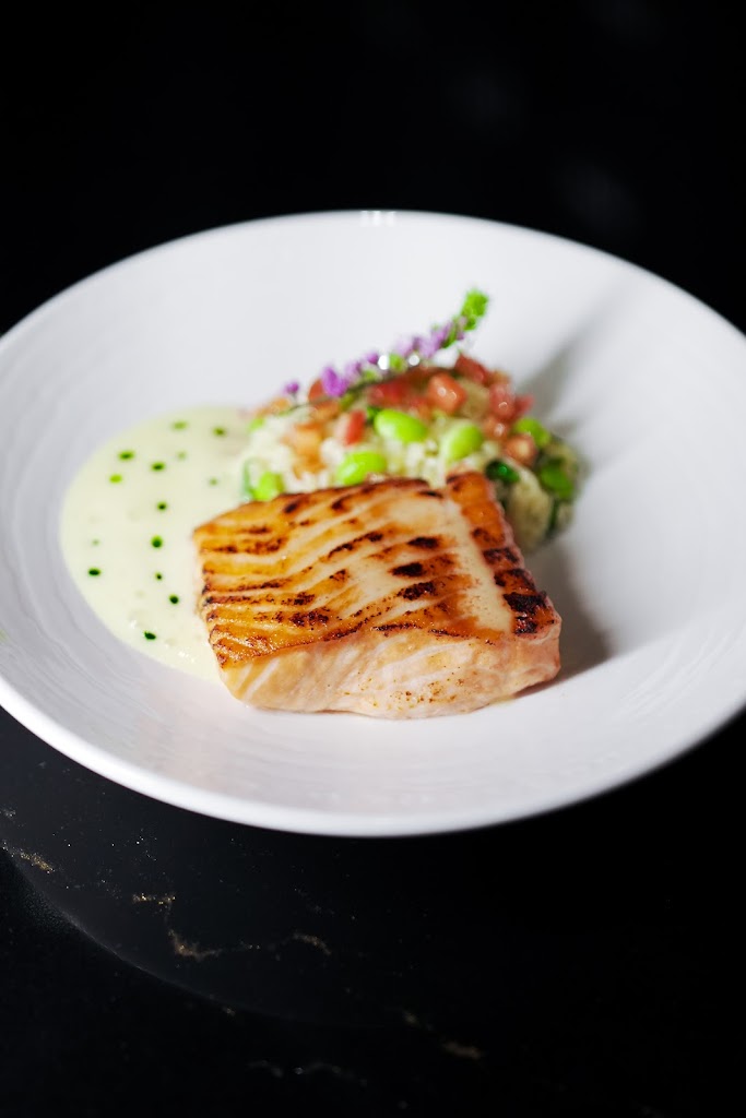 Level Restaurant & Bar