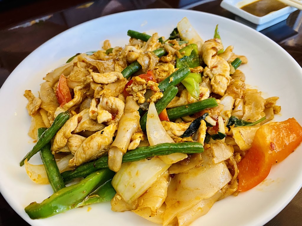 Lim's Fine Thai & Sushi Restaurant