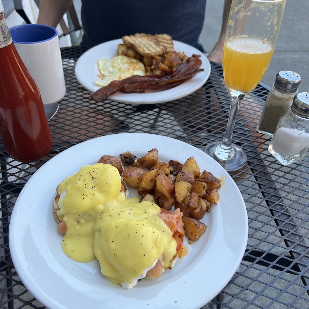 Little Louie’s Café & Catering