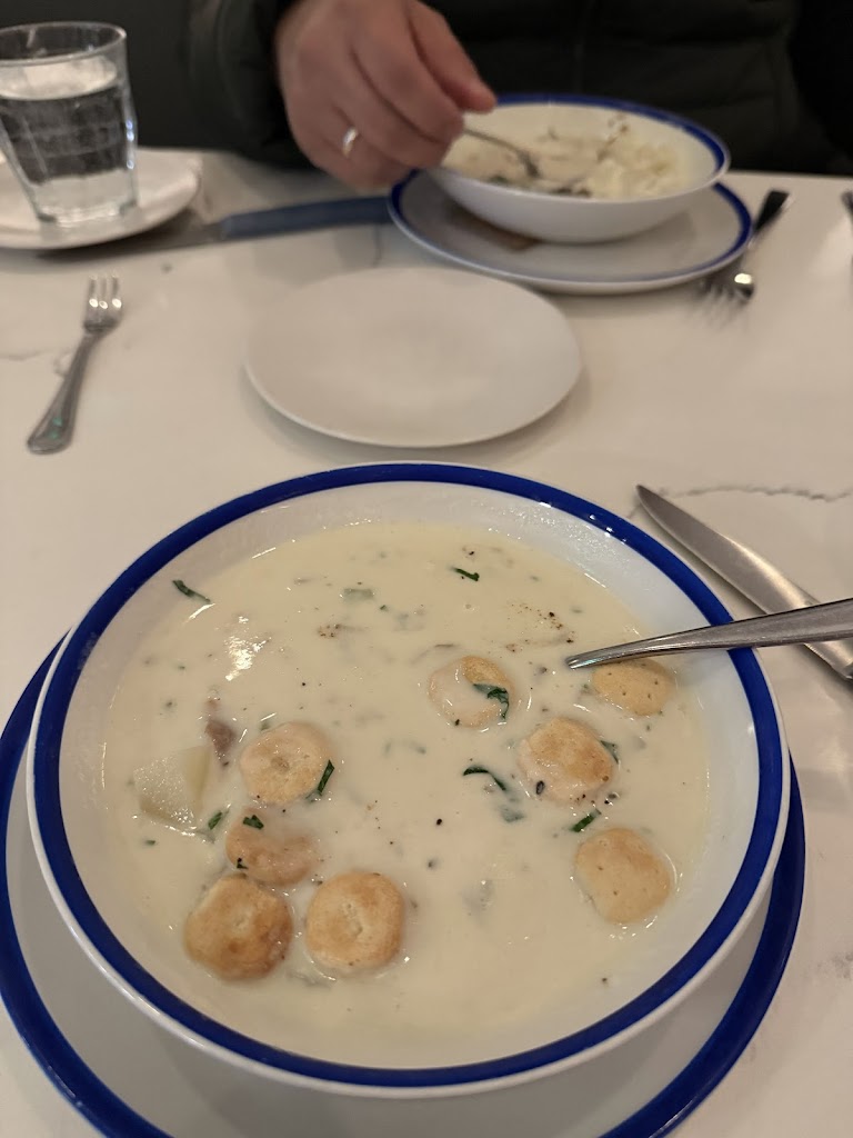 LITTLE WHALE OYSTER BAR