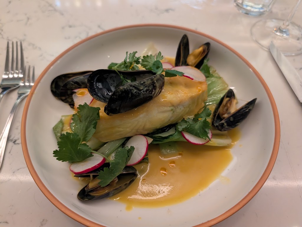 LITTLE WHALE OYSTER BAR