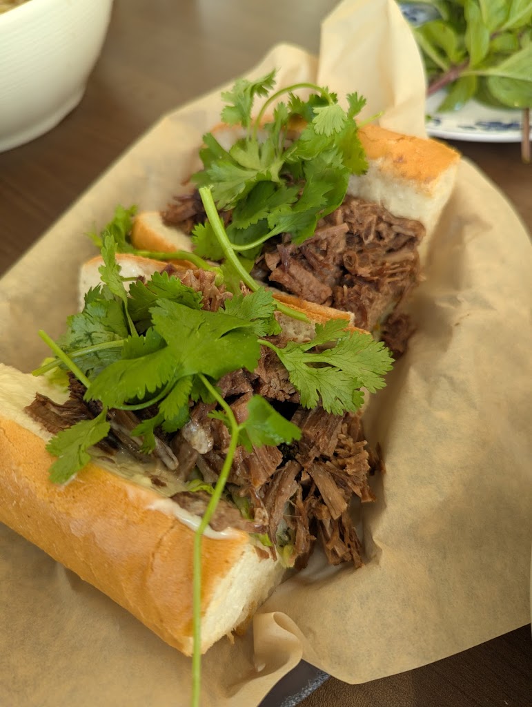 Lucky's Pho