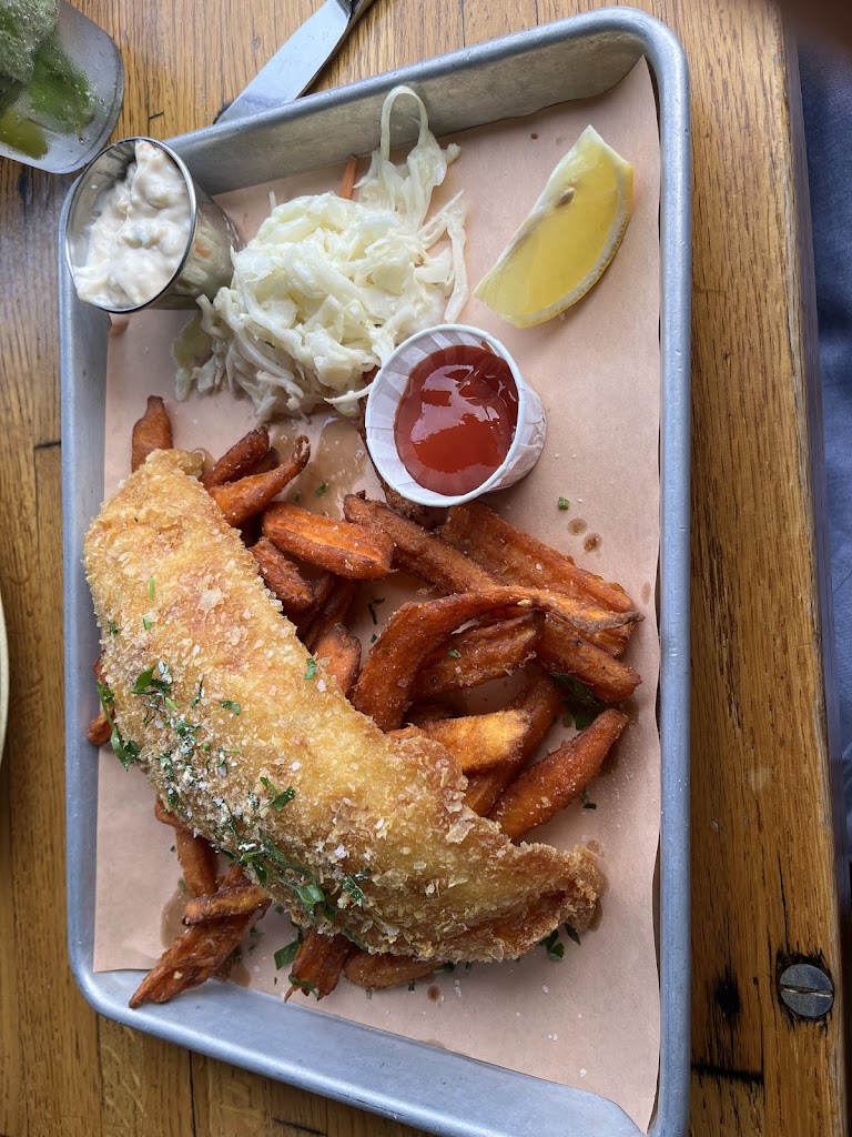 Lucy's American Tavern