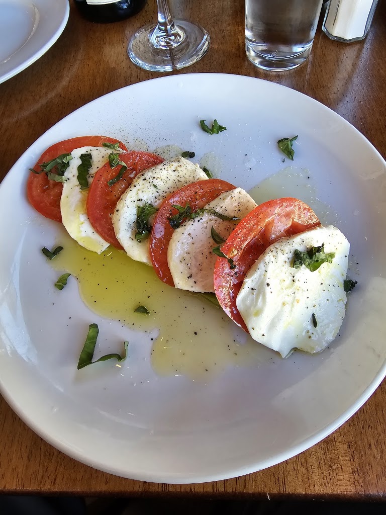 Luisa's Restaurant Wine Bar Since 1959