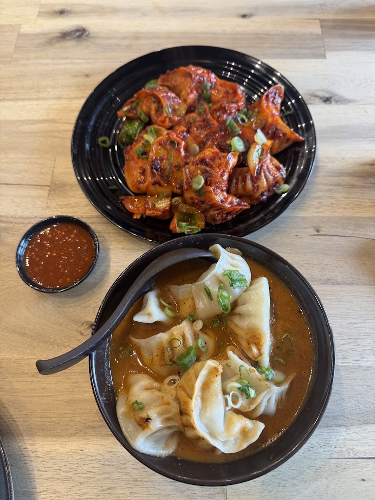Mad Momo & Hakka
