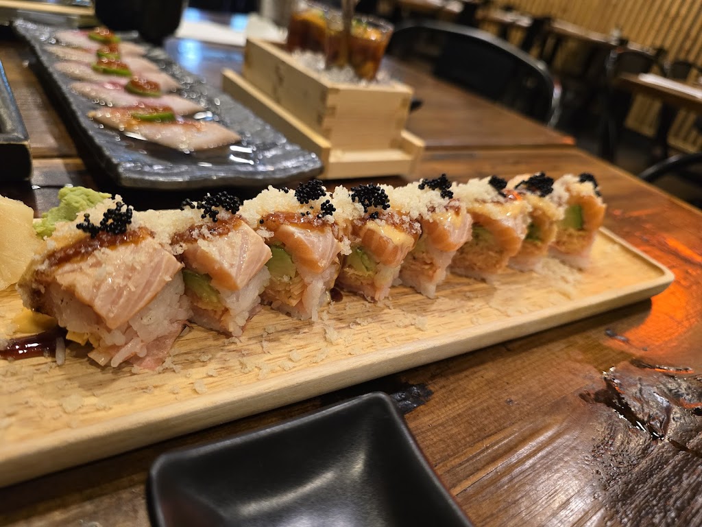 MAGURO Sushi Thai Ramen