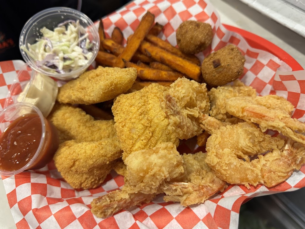 Mama's Crawfish and Seafood House
