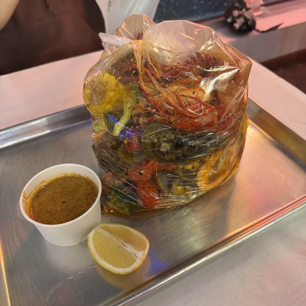 Mama's Crawfish and Seafood House