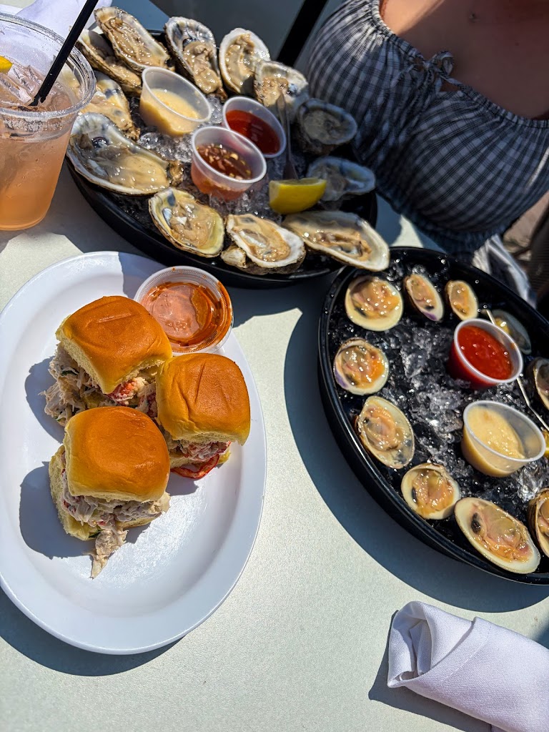 Marina Cafe Restaurant & Tiki Bar