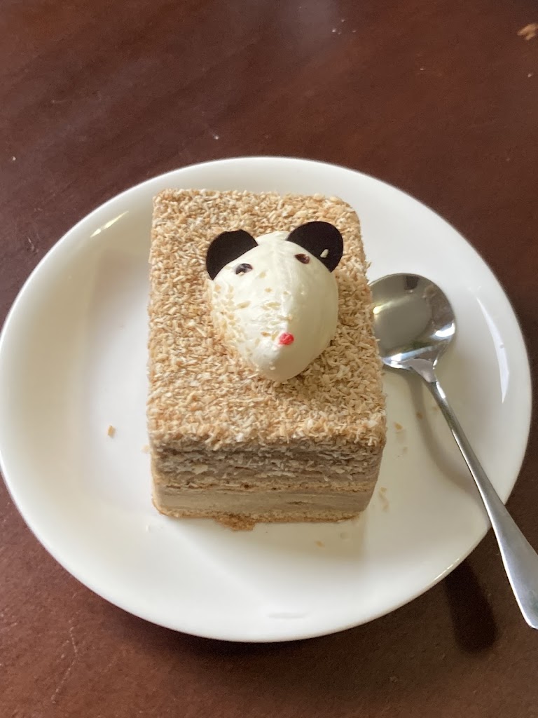 May's Cake House