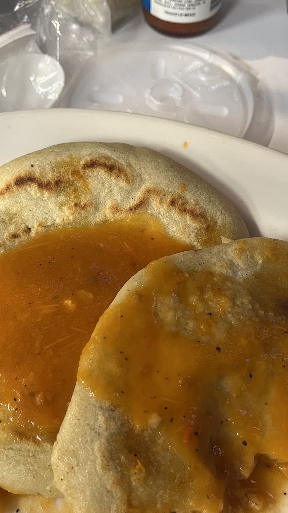 Mi Campo Pupusería y Panadería