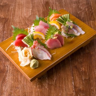 Moki's Sushi & Pacific Grill