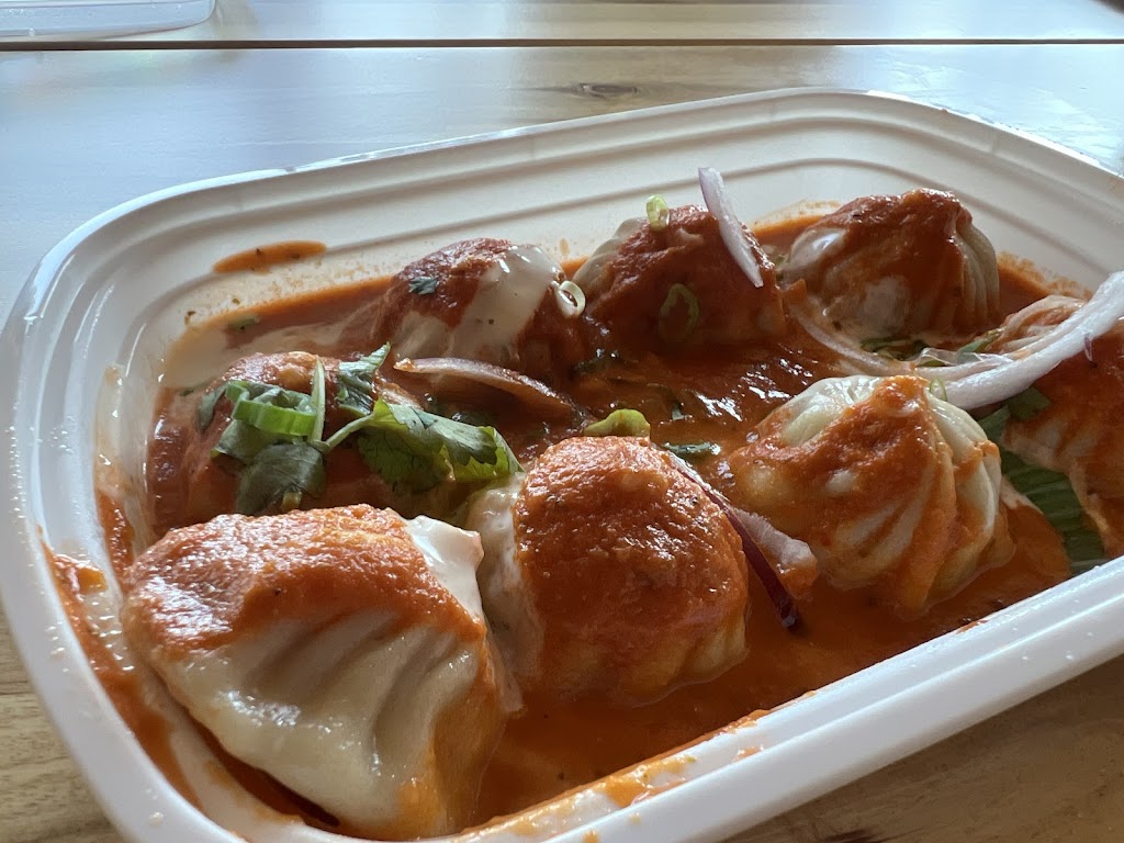 Momo Corner