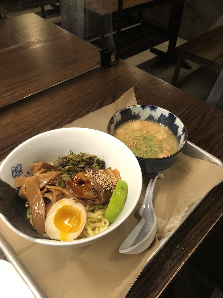 Momosan Ramen & Sake