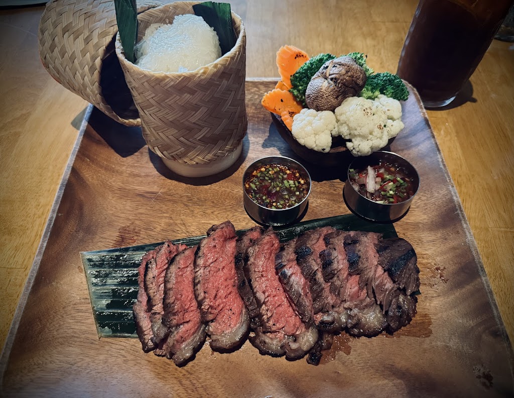 Muay Thai Bar & Restaurant