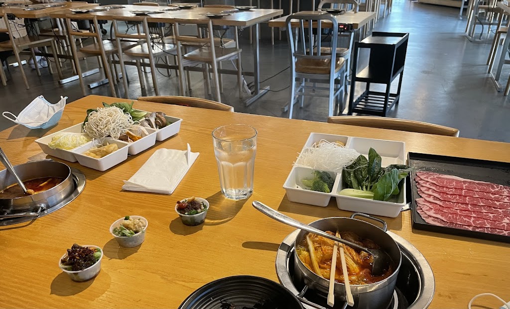 Mumu Hot Pot