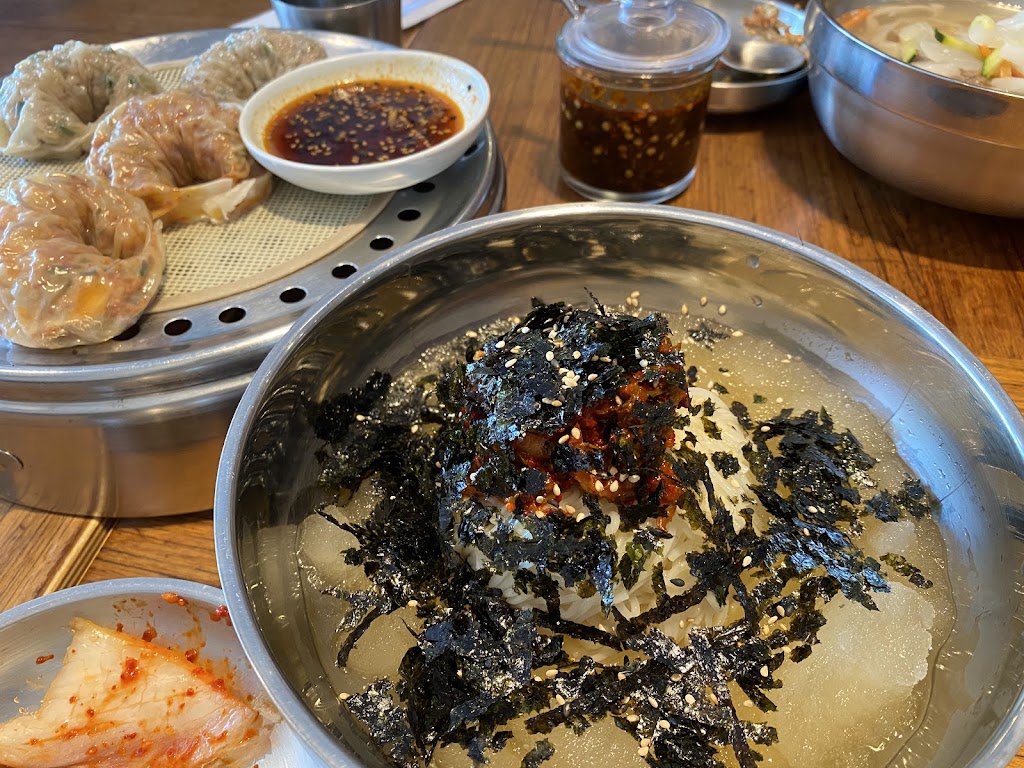 Myeongdong Gyoza Kalguksu - Korean Restaurant (Bloor)