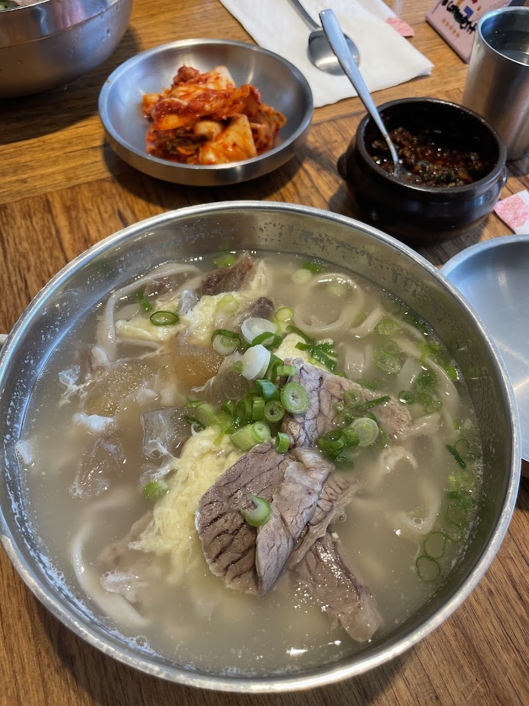 Myeongdong Gyoza Kalguksu - Korean Restaurant (Bloor)
