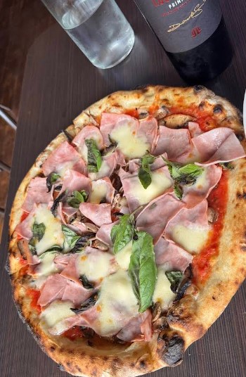 Napoli Centrale Pizzeria