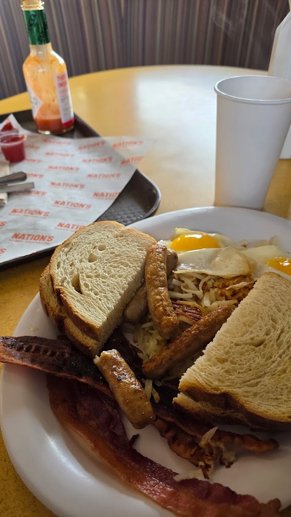 Nation's Giant Hamburgers & Great Pies