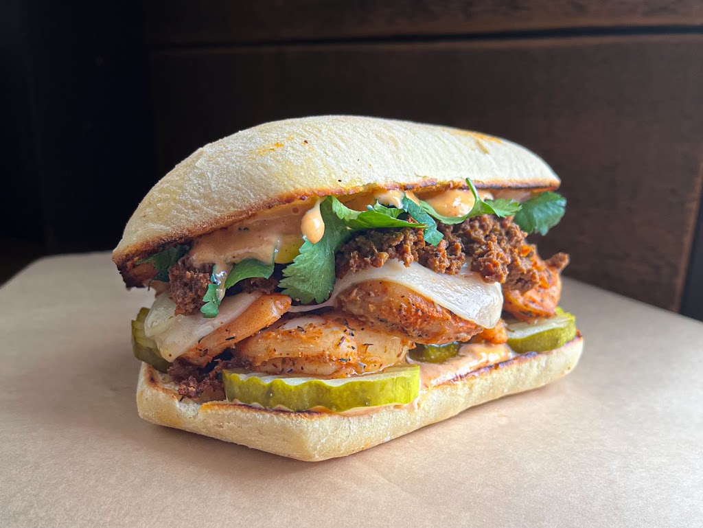 Now make me a sandwich (Tortas Shop) and Food Trucks