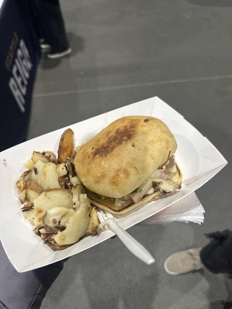 Now make me a sandwich (Tortas Shop) and Food Trucks