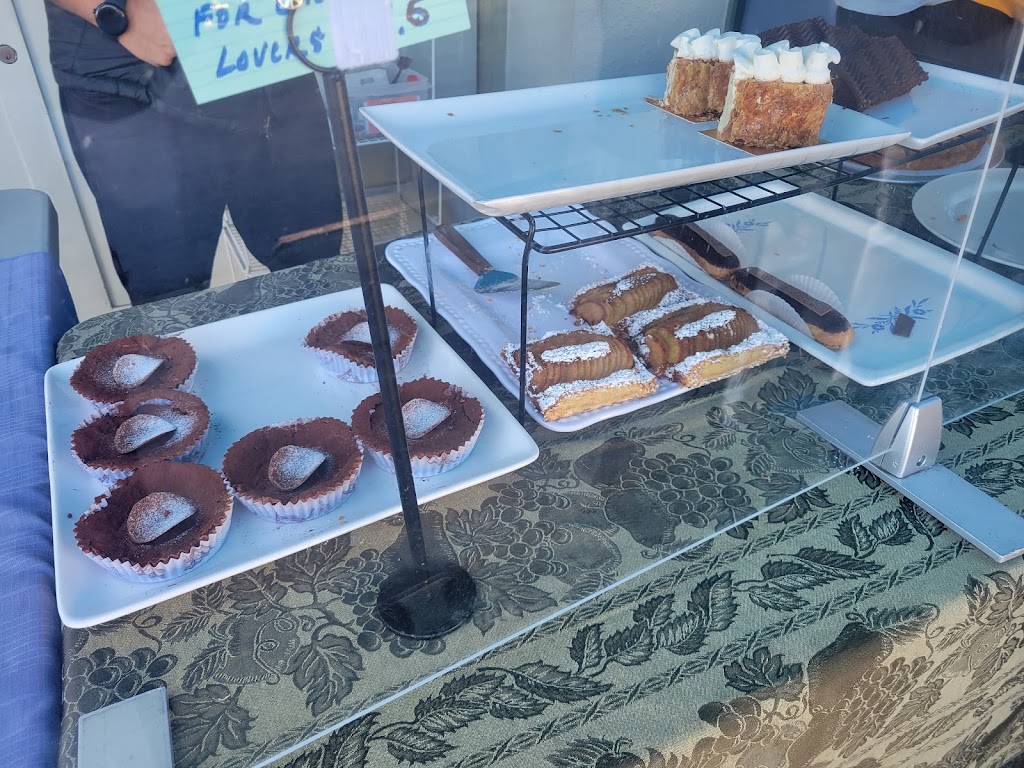 Patisserie on California