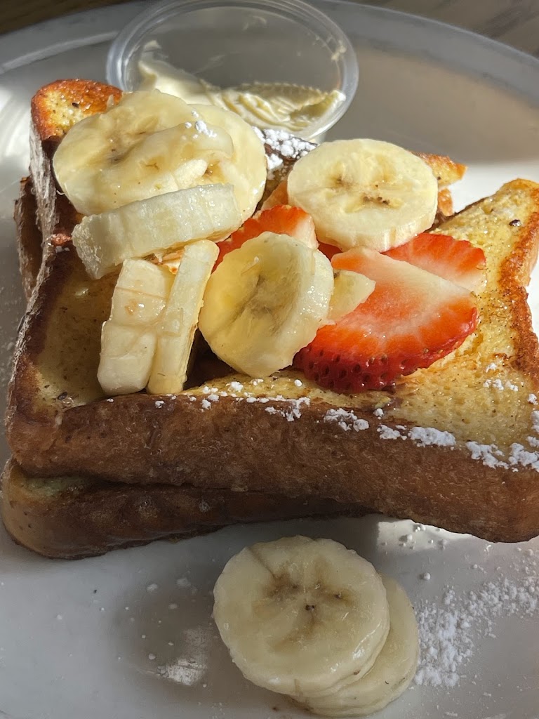 Peanuts Deluxe Cafe
