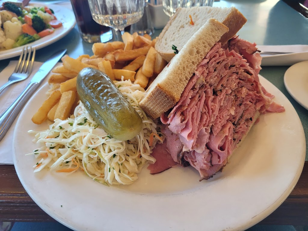 Peter's on Eglinton Restaurant