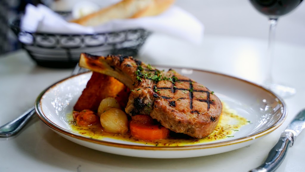 Petit Robert Bistro
