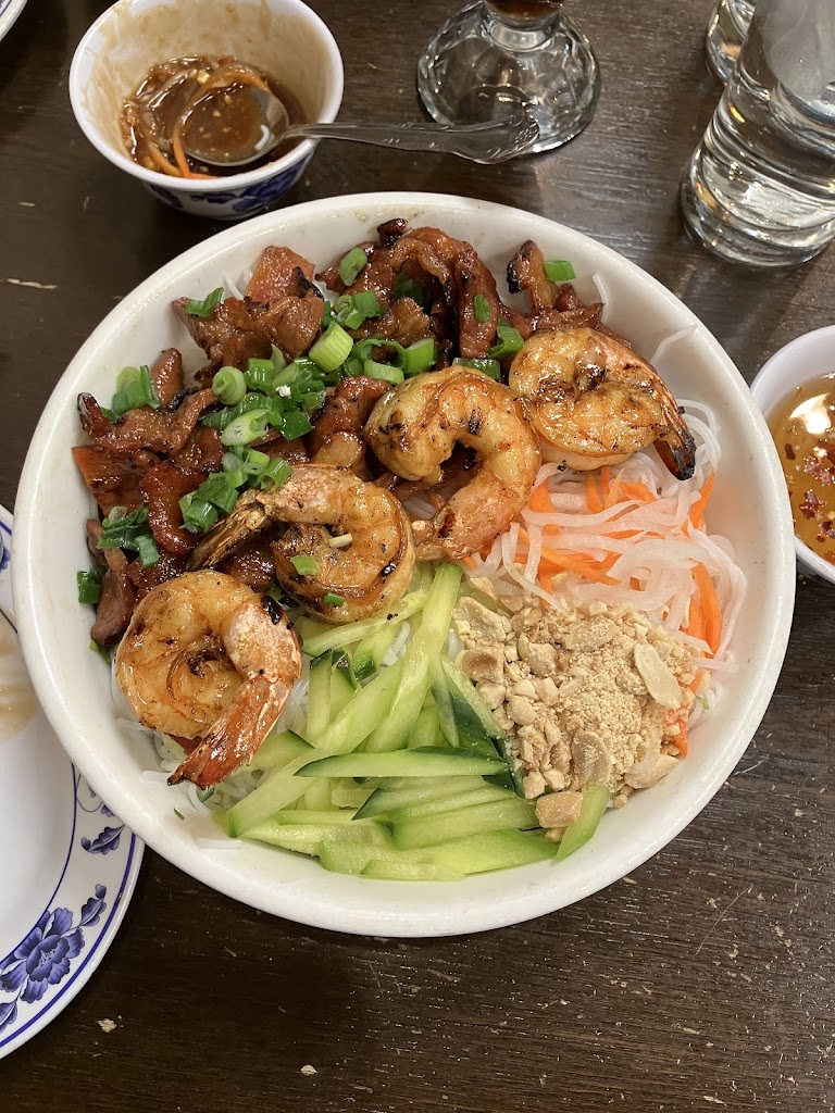 Phở Hương Vietnamese Restaurant