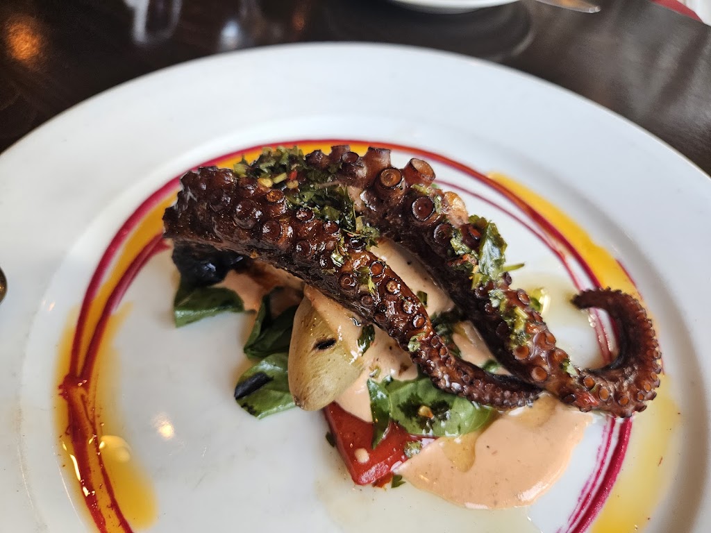 Pink Salt Restaurant & Lounge