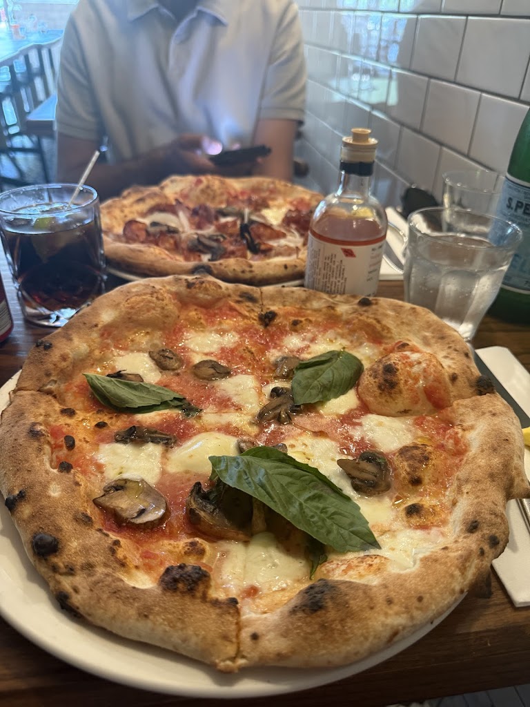 Pizzeria NO.900 Beaches
