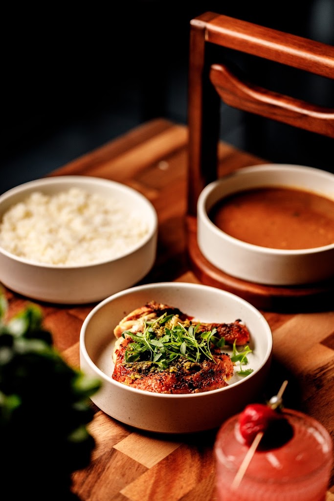Republica Restaurant Rooftop & Lounge