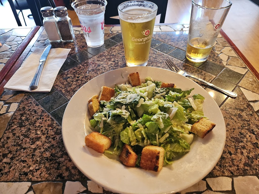 Retro Restaurant & Lounge