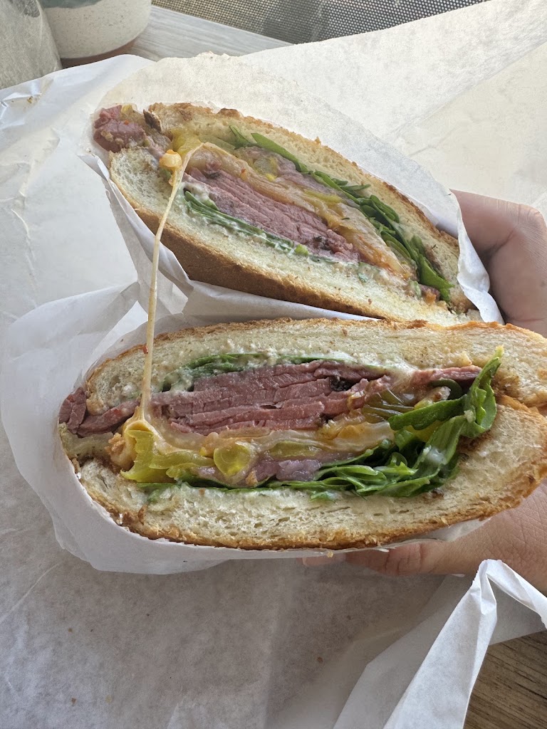 Rhea's Deli & Market