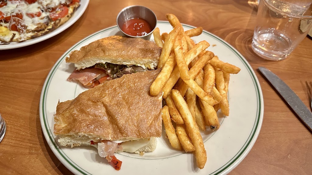 Rocco's Cafe
