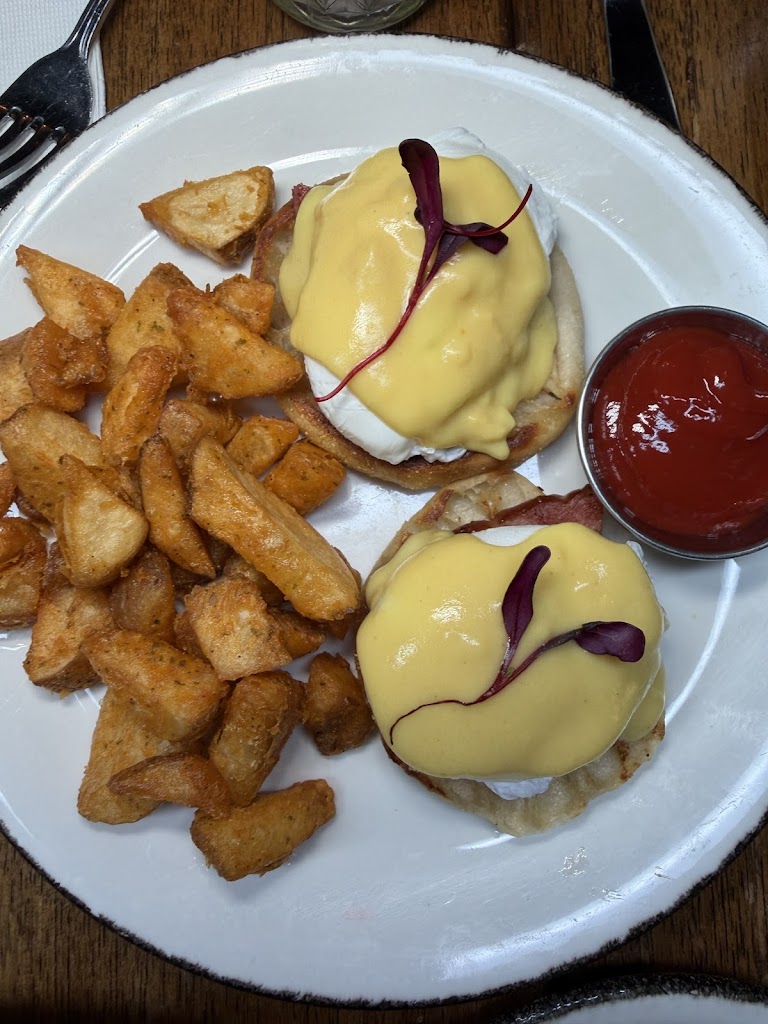Rosebud Bar & Kitchen