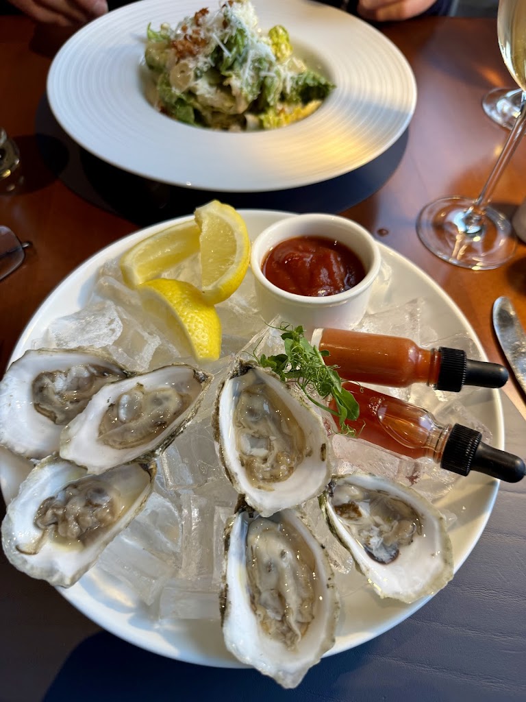 Rowes Wharf Sea Grille