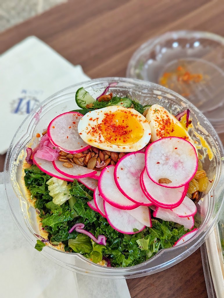 Saucy Greens Salad Shop