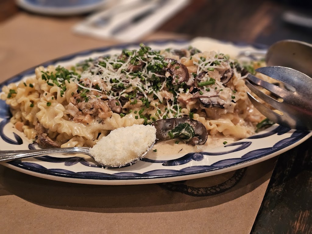 Scaddabush Italian Kitchen & Bar Square One