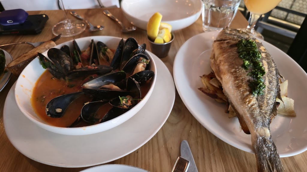 Select Oyster Bar