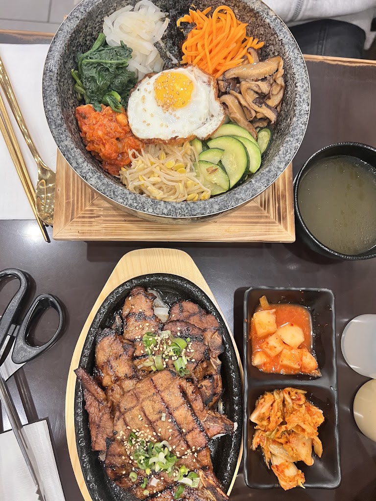 Seoul Gamjatang - Korean Restaurant Toronto | Pork Bone Soup