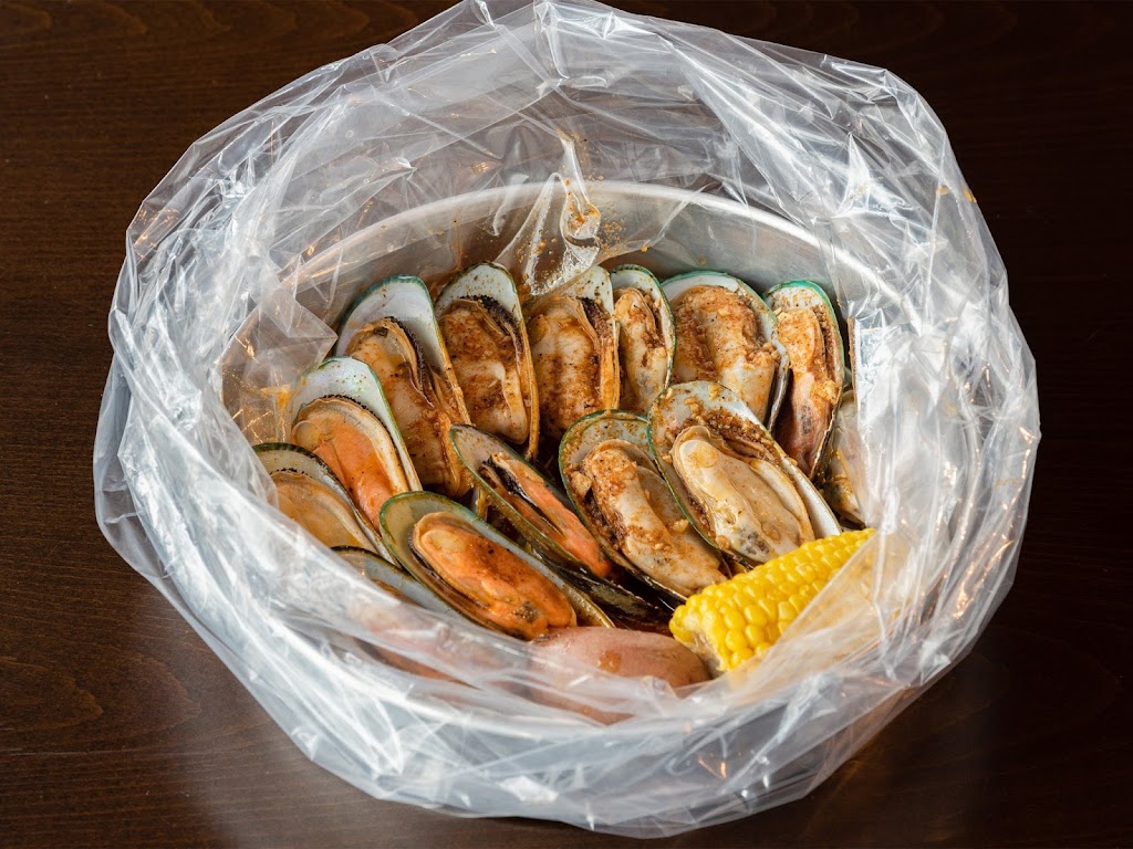 Shaking Seafood (Roslindale)
