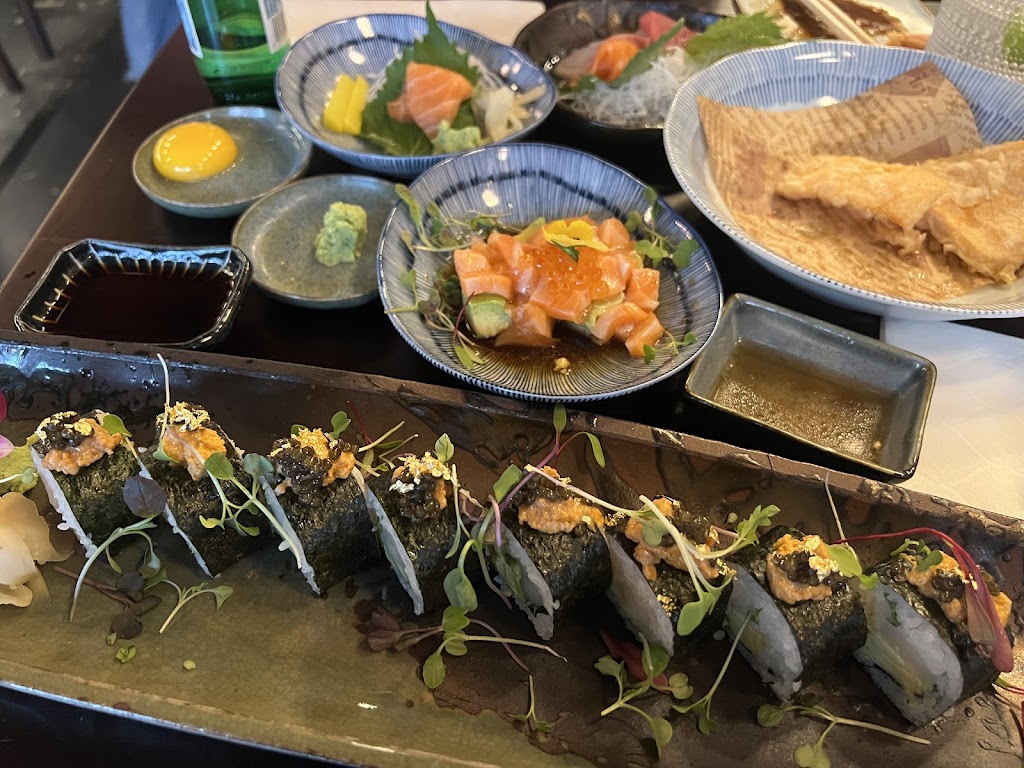 Showa era Izakaya Ramen Sushi Japanese Restaurant