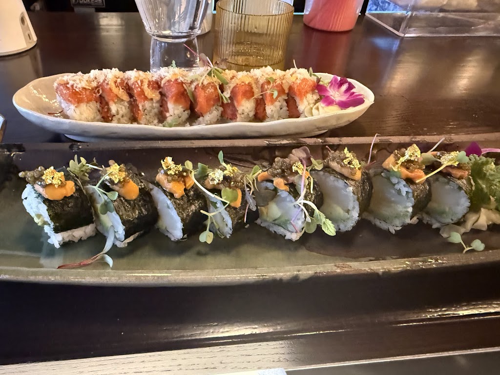 Showa era Izakaya Ramen Sushi Japanese Restaurant